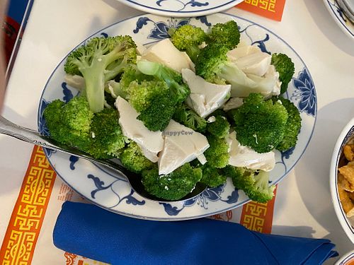Steamed broccoli and tofu at Su's Garden in Marco Island