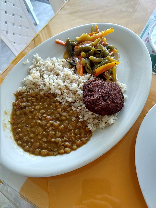 Lentils, brown rice, meatball, sauteed vegetables at Restaurante Vegetariano Maná - La Pamba in Popayan