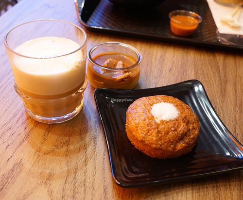 Carrot Cake + Banana Pudding + Cappuccino at Copper Branch in Nancy