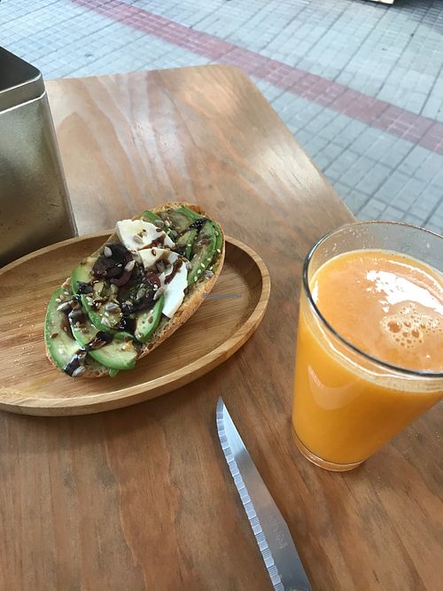 Avocado toast and juice with carrot, orange, apple and ginger  at Casa Sana in Nazare