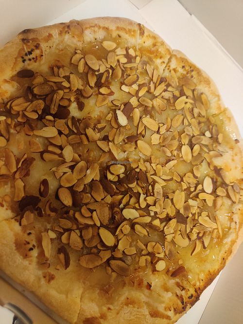 Gorgonzola Pizza at Style Vegan - 스타일비건 in Seoul