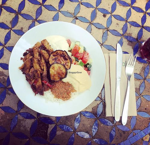 Lupinen Geschnetzeltes mit Aubergine at B51 in Winterthur