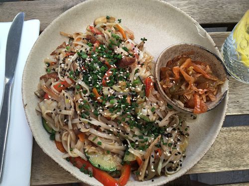 Dish of the day : sautéed noodles with vegetables and kimchi at A Obra in Lisbon