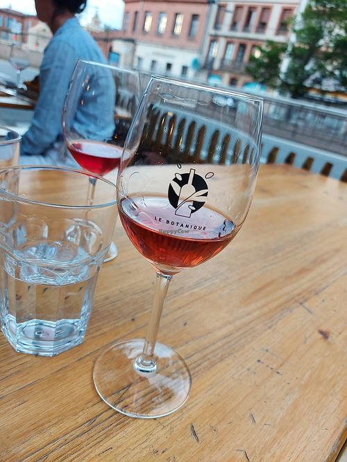 Delicious rosé at Le Botanique in Toulouse