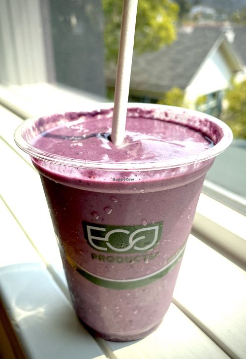 Smackin blueberry smoothie at Hella Nuts in Oakland