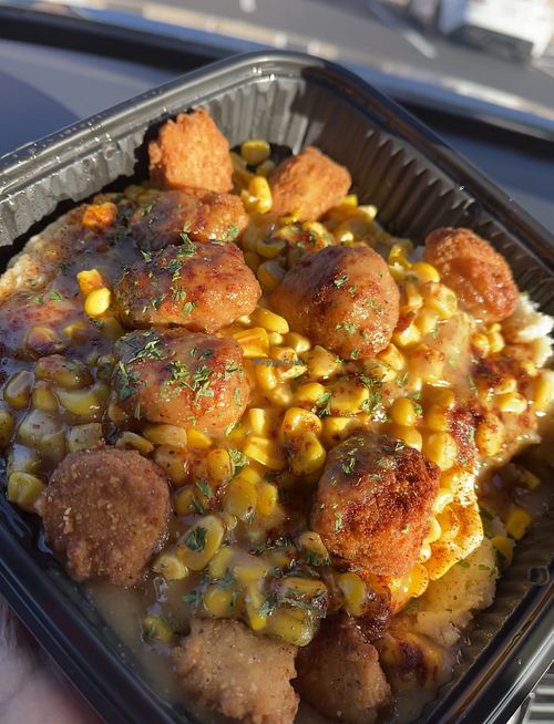 Vegan Fried Chkn Mashed Potato Bowl #Veganuary at Royally Baked in St Peters
