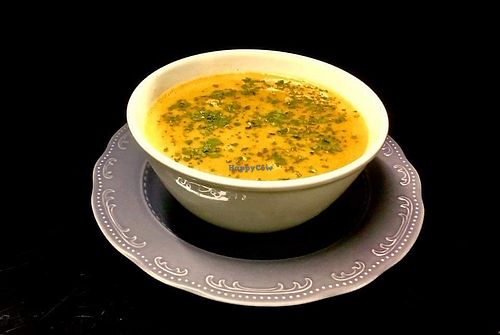 Vegan homemade lentil soup at Schokochino in Berlin