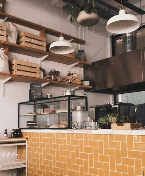 Counter at Pequeno Café e Bistrô - Arroios in Lisbon