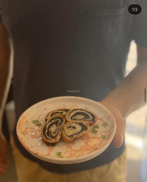 Poppy seed vegan cake  at Pequeno Café e Bistrô - Arroios in Lisbon
