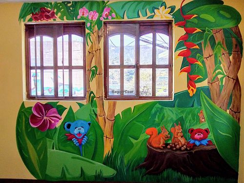 Pardon the extra diners!
 at Salud Para Vida in San Pedro La Laguna