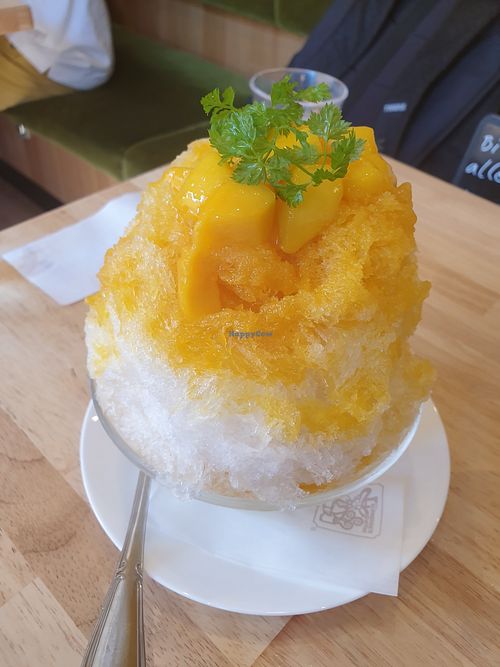 Mango Kakegori at KOMEDA is in Tokyo