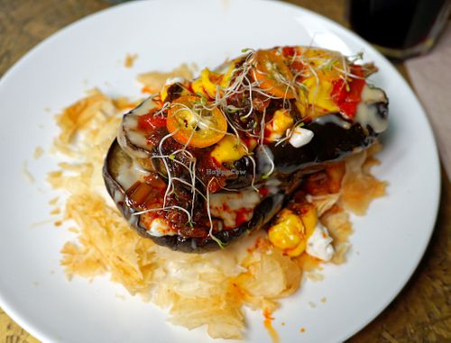 Aubergine Fumée Rôtie sur lit de Feuille Yufka at Chéri Coco in Pantin