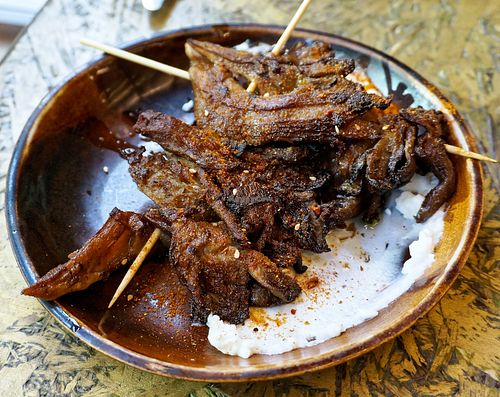 SURYA
BROCHETTES DE PLEUROTES RÔTIES AUX ÉPICES SURYA at Chéri Coco in Pantin