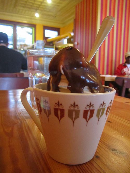 Cashew ice cream sundae at FuD in Kansas City