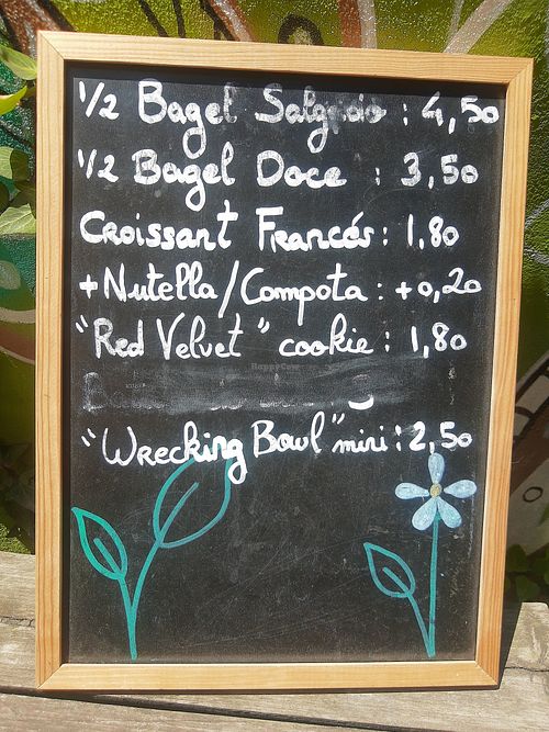 Menu at The Happy Nest in Porto