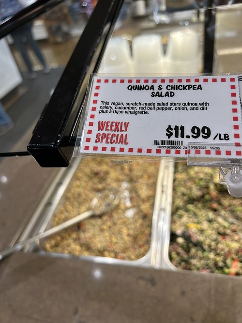 Hot bar   at Nugget Markets in Davis