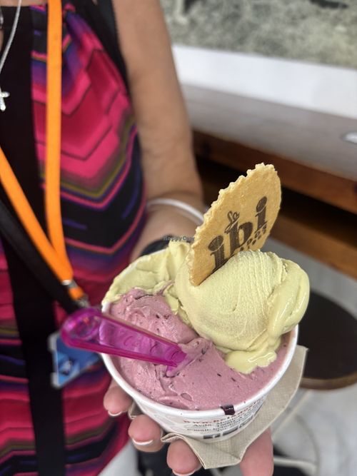 Pistachio and berry  at La IBI in A Coruna