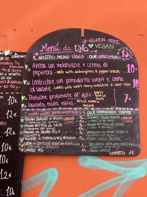   at UNO Caffé Olistico in Bologna