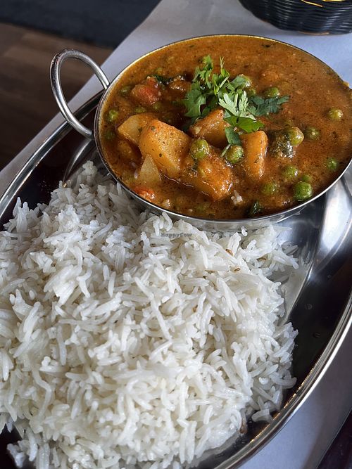 Aloo Mutter w/fresh cilantro.  at Indian Oven in Columbus