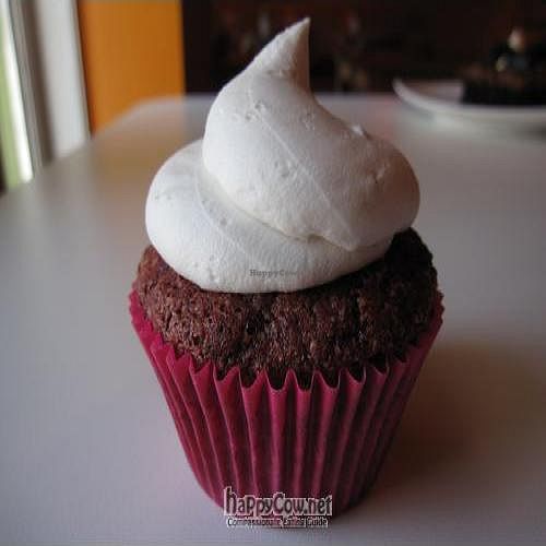 cupcake at Lettuce Love Cafe in Burlington