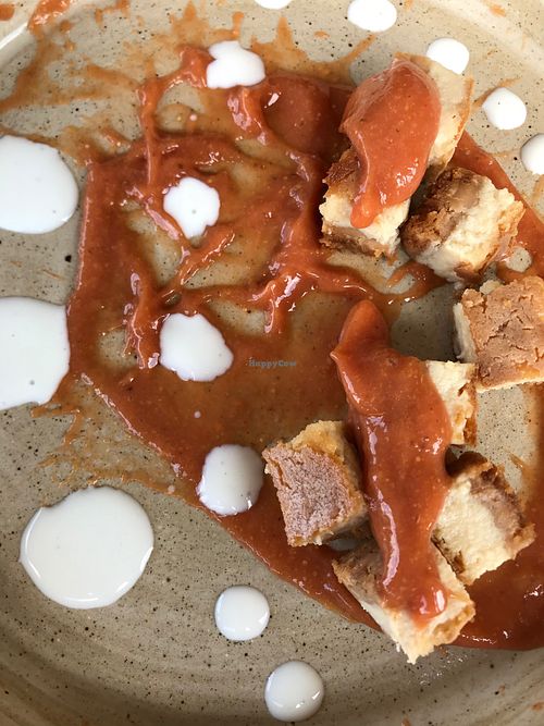 “Deconstructed” tofu cheesecake with guava sauce at Horta Cozinha Criativa in Brasilia