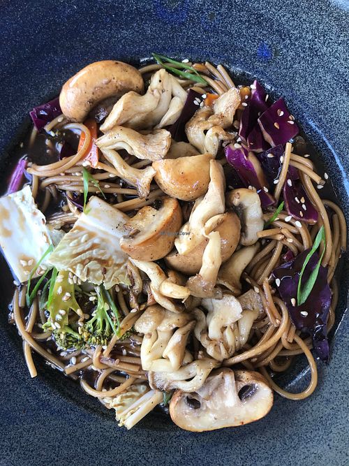 Vegan yakisoba at Horta Cozinha Criativa in Brasilia