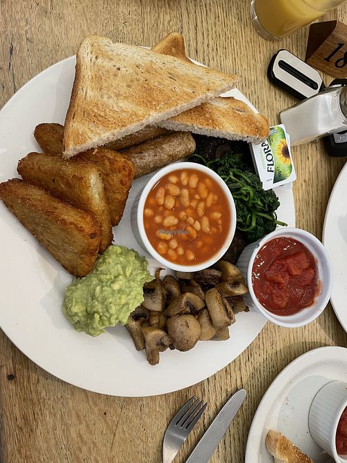 Full vegan. I swapped a sausage for a hash brown, and left off the grilled tomatoes 🍅   at The Rhubarb Shed in Sheffield