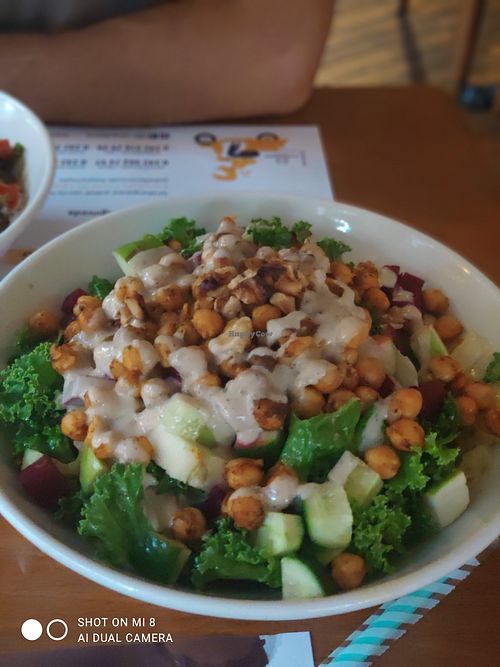 Cheekpee- Kale salad at Shakespeare in Antalya