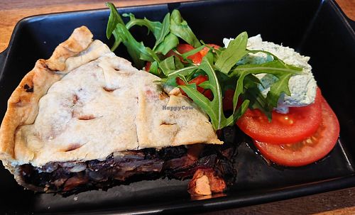 Quiche with chard, apples and pears at Hummelbude in Essen