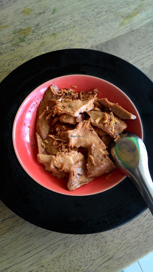 vegetarian chicken with ginger and garlic at Pattaya Vegetarian Food in Pattaya