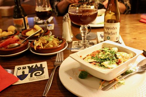 Vegan Lasagne met vier bijgerechten at Hotel Les Sources Restaurant in Manhay