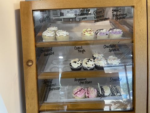 Cupcakes at HaleLife Bakery in Tampa
