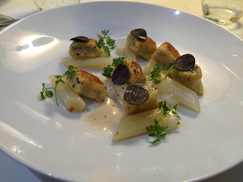 Main dish: truffle and salsifi at Le Vieux Logis in Tremolat