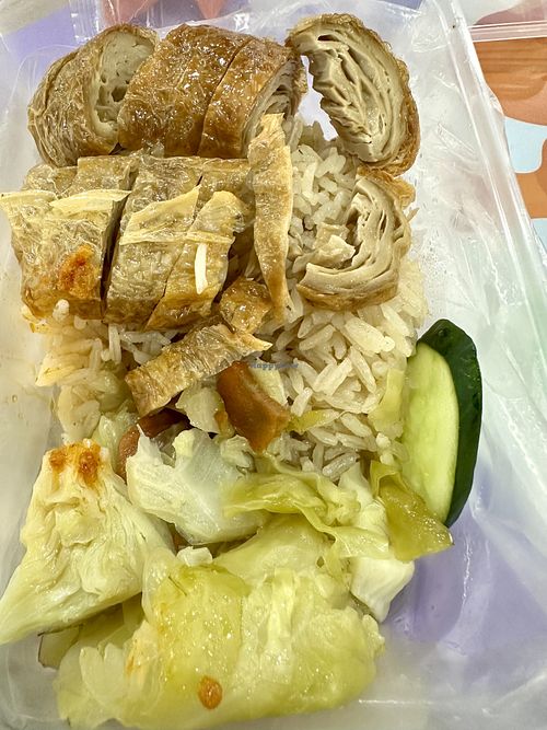 👎🏼 Soggy cabbage & overcook hard roasted chicken   at Chee Wei 啟維素食 - Potong Pasir  in Central Singapore