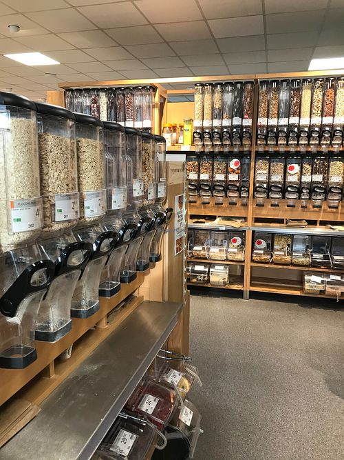 Cereals and nuts  at Les Comptoirs de la Bio  in Dijon