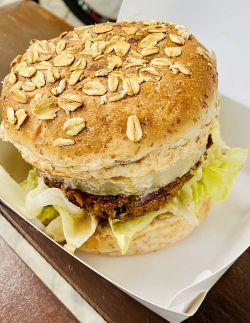 Vegan steak burger na kahit heavy meat eater makoconvince dito!! at Bec and Geri's in Las Pinas