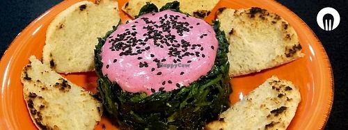 Esta delicia aparece a veces, sin previo aviso, en la oferta gastronómica del dia; en ración y en tapa gratis de montadito con la bebida at Amazonas in Vigo