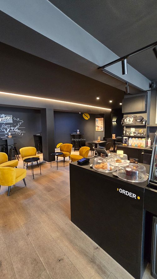 Interior at IzyCoffee in Tielt