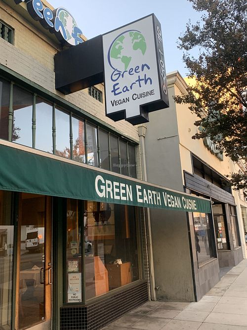 Entrance to Green Earth at Green Earth Vegan Cuisine in Pasadena