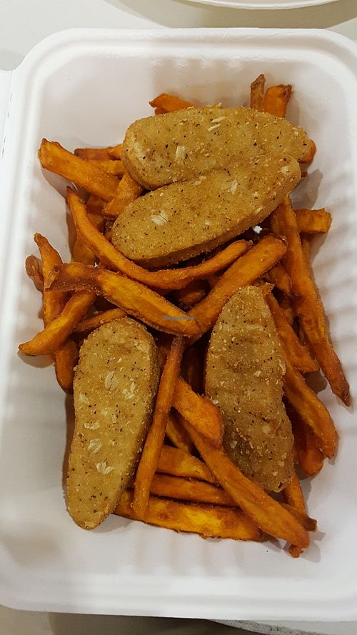 Sweet potato fries and nuggets at Loving Hut - Westfield Mall Food Emporium in San Francisco