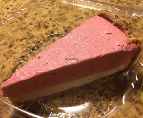 raw vegan strawberry 'cheesecake' ... oh, yeah! at Loving Hut in Tampa