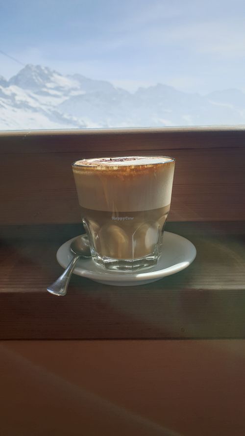Orzo vanilla cappuccino  at Orestes Hütte in Gressoney La Trinite