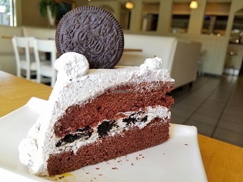 oreo cake at Vegan Kitchen in Naples