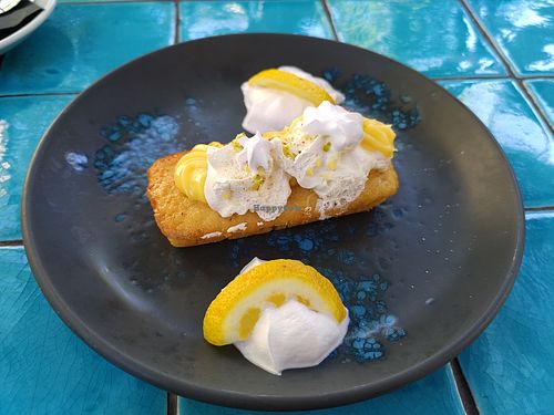 Lemon cake at Chez Kessler in Barcelona