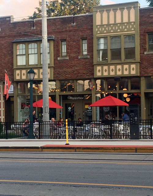 Easy to miss (no signs rly). Outdoor seating at Pi Pizzeria - Del Mar Loop in St Louis