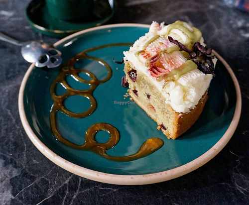 Matcha/Cranberry cake at Café Contresort in Paris