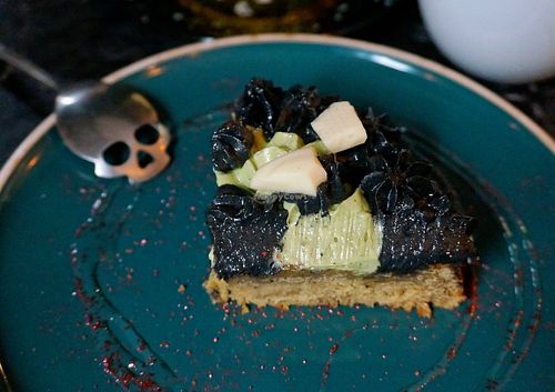 Pistachio/Black sesame cake at Café Contresort in Paris