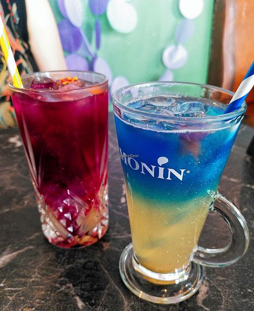 Rosaleen (without alcohol) + Lagon magique (brunch drink) at Café Contresort in Paris