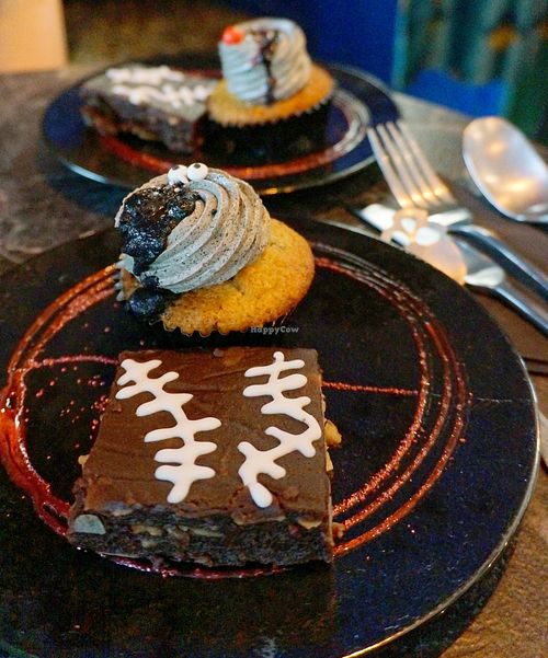 Brunch Addams Family at Café Contresort in Paris