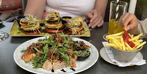 Hochbeet, Pommes und Bruscetta 🌱  at 's handwerk in Sonthofen